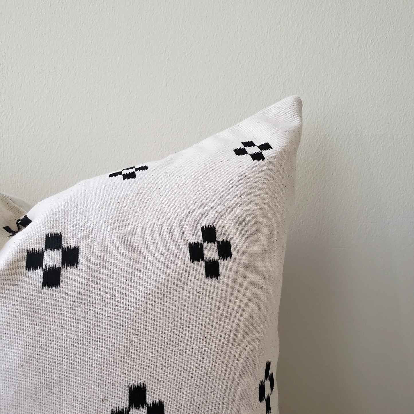 Criss Cross Throw Pillow - Black/Natural