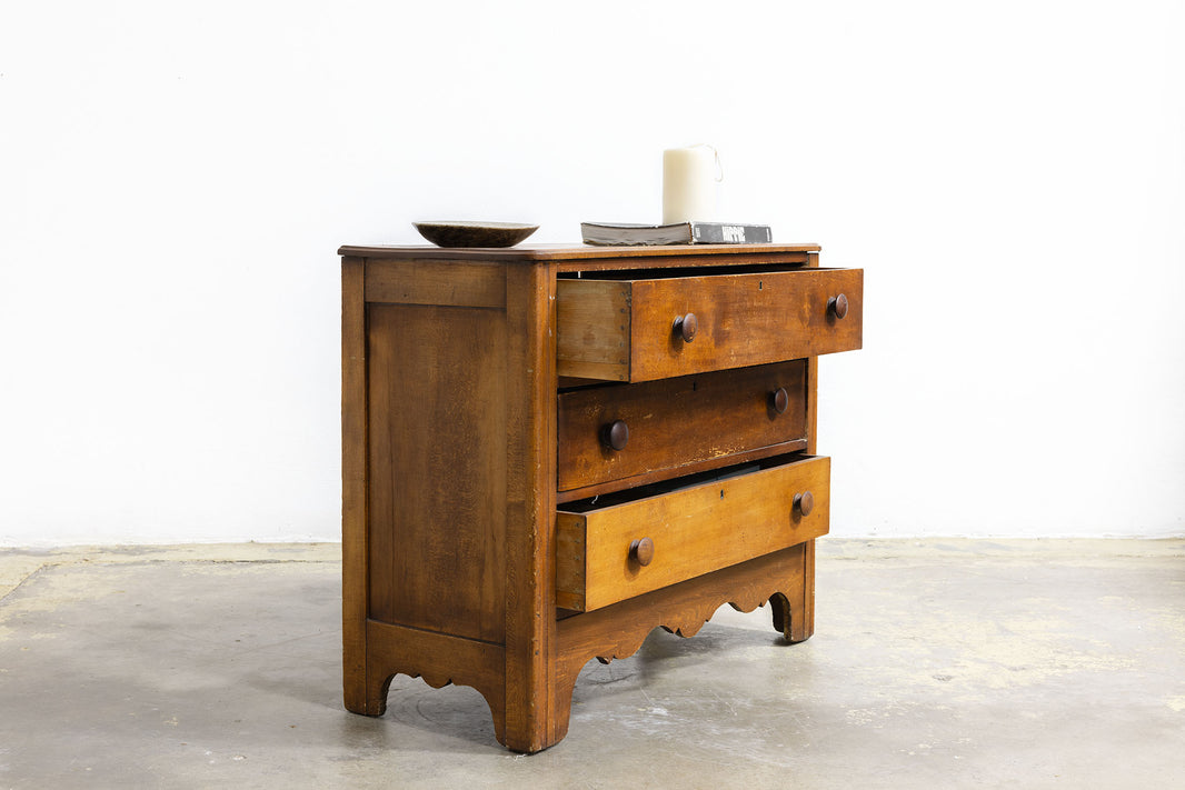 Vintage 3-drawer Dresser