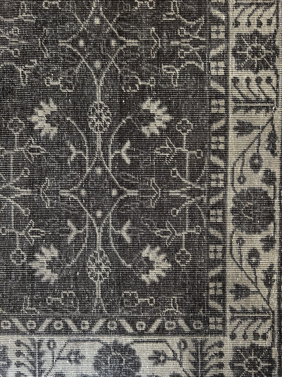 8' x 10' Dark Grey Floral Motif Area Rug